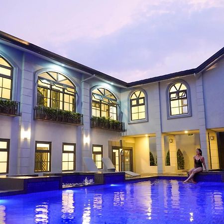 The Grandmaster Hotel Tagaytay City Exteriör bild