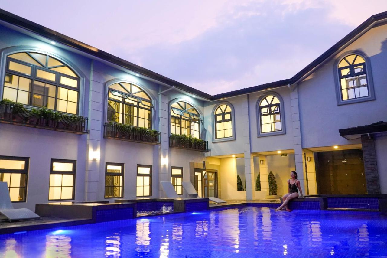 The Grandmaster Hotel Tagaytay City Exteriör bild