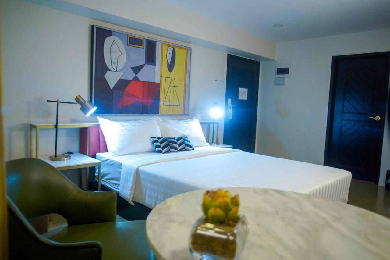 The Grandmaster Hotel Tagaytay City Exteriör bild