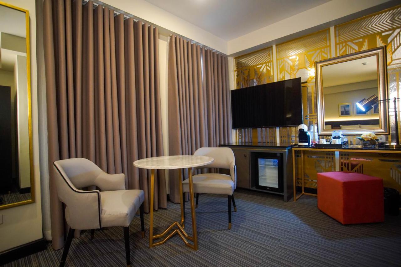 The Grandmaster Hotel Tagaytay City Exteriör bild